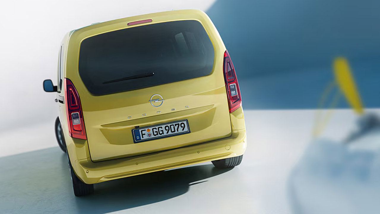 Opel Combo Van - Všestrannost - Zadní dveře Opel Combo Van