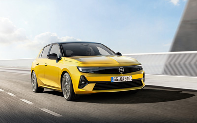 Nový Opel Astra: Sebevědomý a (také) elektrický automobil
