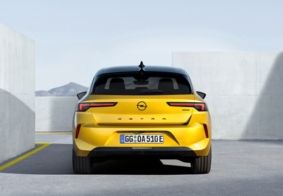 Nový Opel Astra: Sebevědomý a (také) elektrický automobil