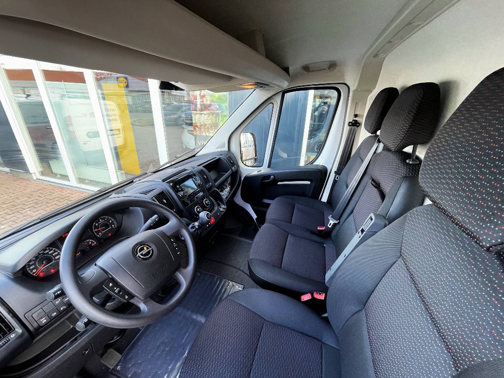UH CAR AUTO, s.r.o.  | Fotografie vozu Opel Movano Edition 3500 Heavy L4H2 9míst